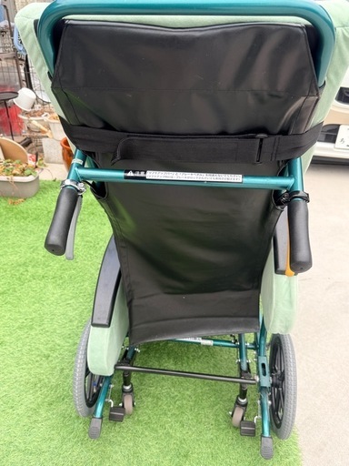車椅子?ティルト&フルリクライニングタイプ
