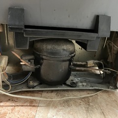 ジャンク NEC 冷蔵庫　スクラップ　金属の画像