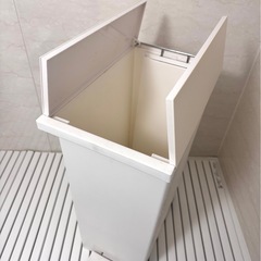 KEYUCA両開きダストボックス LL（42L） ゴミ箱の画像