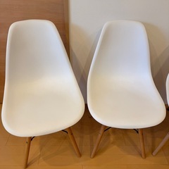 イームズ　ダイニングチェア　椅子　ホワイトの画像