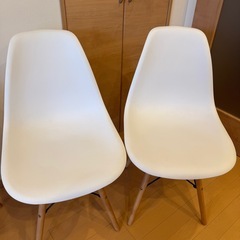 イームズ　ダイニングチェア　椅子　ホワイトの画像
