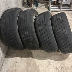 シュナイダー珍しい18インチ軽量ホイールの画像