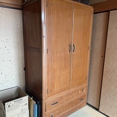 木製クローゼット　昭和　
タンス　の画像