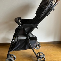 アップリカ　ベビーカーの画像