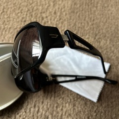 ディーゼル、サングラスの画像