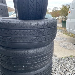 無料です　225/55R17 レグノ　4本セットの画像