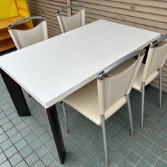 ★ダイニングセット★ダイニングテーブル・ ダイニングチェア4脚 モダンデザイン ・高さ70cm×奥行き80cm×幅135cmの画像