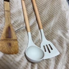 木製とシリコンの調理器具セット　木製カトラリーセットの画像