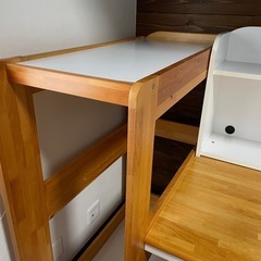 学習机&椅子の画像