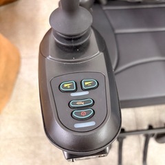 《リユースマン倉敷》折りたたみ電動車椅子  カバー付きの画像