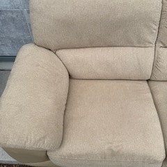2人掛けソファ ベージュの画像
