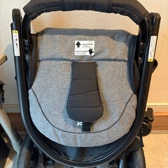 Joieベビーカー3輪の画像