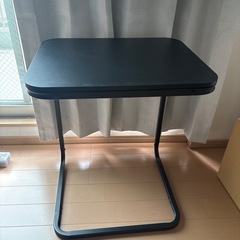 サイドテーブルの画像