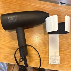 ドライヤーホルダー 壁 棚下ドライヤーホルダー ドライヤーホルダー壁掛け ドライヤー置き ドライヤー ホルダー 壁掛け ドライヤーホルダー ヘアドライヤーホルダー 壁掛け 収納 ドライヤースタンド 多機能ラック 浴室収納ラックの画像