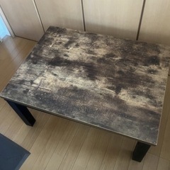 木目調リビングこたつの画像