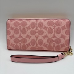 【新品未使用】COACH/コーチ長財布　CW778 ピンクの画像