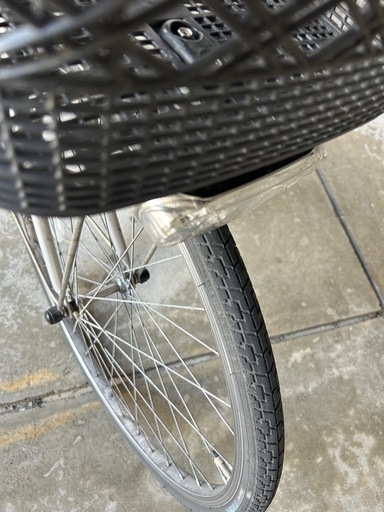 電動アシスト自転車、フット式空気入れ付き