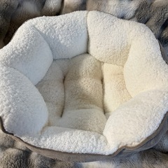 取引相手様決定しました【猫用ベッド】ネコセカイ　ベッド　クッションの画像