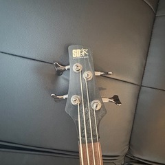 黒エレキベースIbanez SSR620の画像