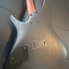 黒エレキベースIbanez SSR620の画像