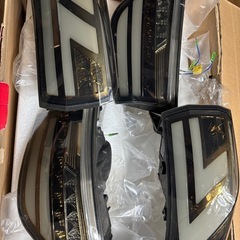 ヴァレンティ　　テールランプ　ハリアー60の画像