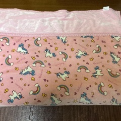 子供用の毛布　敷布　などですの画像