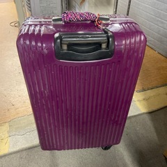 キャリーケース 紫  鍵付き の画像