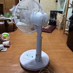 リモコン付き扇風機の画像