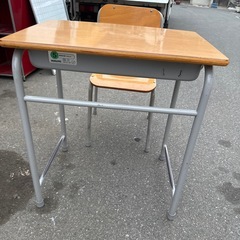 勉強机と椅子セットの画像