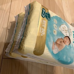 オムツ（新生児用）　60枚×2パック　未開封+おまけの画像