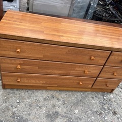 テレビ台、食器棚、棚の画像