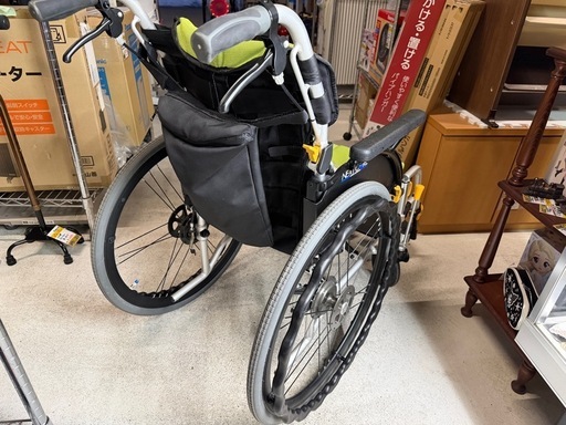 松永製作所 自走式車椅子 NEXT CORE NEXT-31B 22インチ 座面高さ43cm 座面幅40cm 折りたたみ ライトグリー