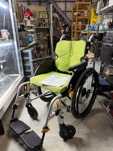 松永製作所 自走式車椅子 NEXT CORE NEXT-31B 22インチ 座面高さ43cm 座面幅40cm 折りたたみ ライトグリー