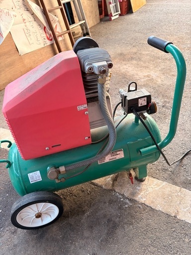 No.218エアコンプレッサー　30ℓ  　中古品　