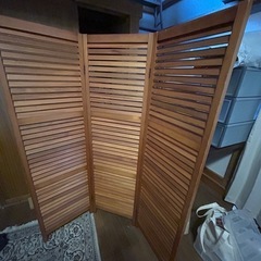 　ヴィンテージ　木製ルーバー式3パネル間仕切りの画像