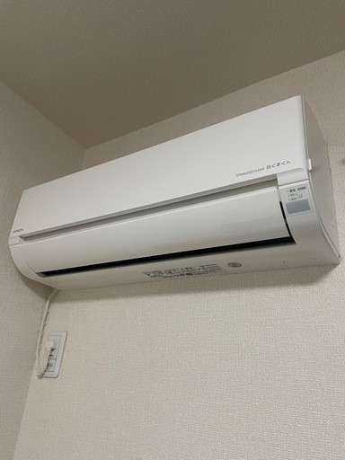 【引き取り限定】日立 エアコン 白くまくんRAS-D22 MBK 2022年製 お取引決定済【引き取り限定】日立 エアコン 白くまくんRAS-D22 MBK