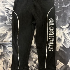 95 薄手キッズ服の画像