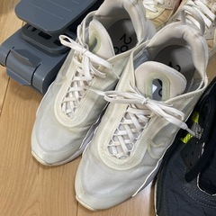 NIKE ニューバランス　スニーカーの画像