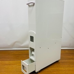 【きれいです！】キャスター付き　スリム型米びつの画像