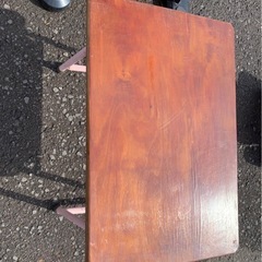 レトロ子供用机の画像