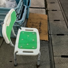 ガラス　板　椅子　無くなり次第終わりの画像