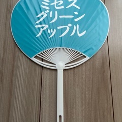 ミセス ゼンジン フィヨルド うちわの画像