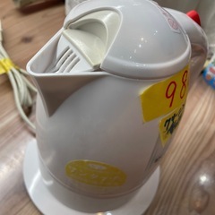 【電気ケトル】【アイリスオーヤマ】クリーニング済み【管理番号0226】野の画像