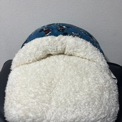 ミッキーマウス 足入れクッションの画像