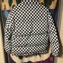 黒白チャック柄 ダウンジャケットの画像