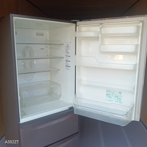 C064 送料設置無料　Panasonic　自動製氷機能付大型冷蔵庫　315L