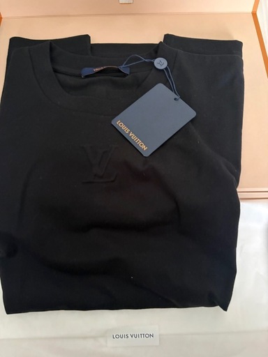 新品　ルイ　ヴィトン　Tシャツ