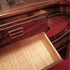 昭和の赤茶 ガラス扉　棚の画像