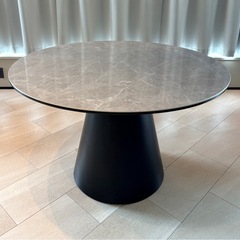 【お譲りします】ダイニングテーブル　円形　　120㎝の画像