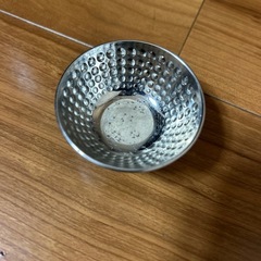 ステンレス製 鎚目デザイン ぐい呑み 酒器 約5.5cm の画像
